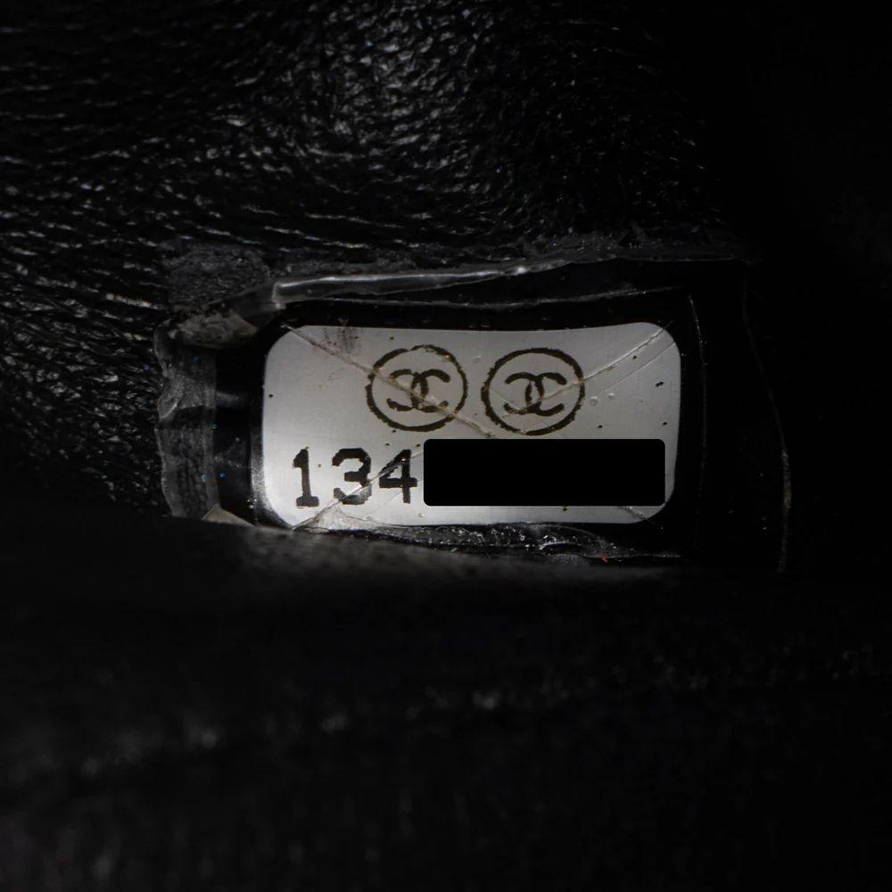 Refurbished Chanel Caviar Leather Classic Maxi Single Flap Bag - Reebelo United Kingdom