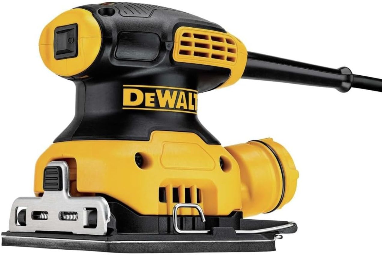 Dewalt DWE6411K-R 1/4 Sheet Palm Grip Sander Kit