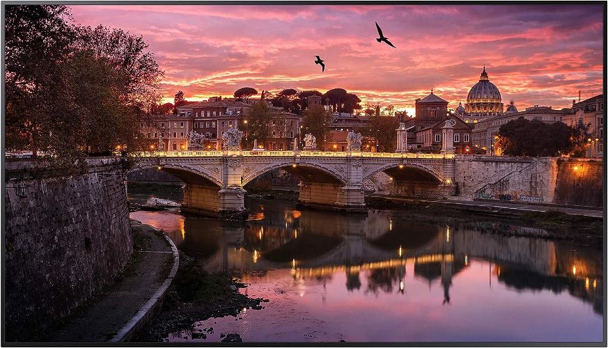 Samsung QBR Series Smart Signage Display Monitor